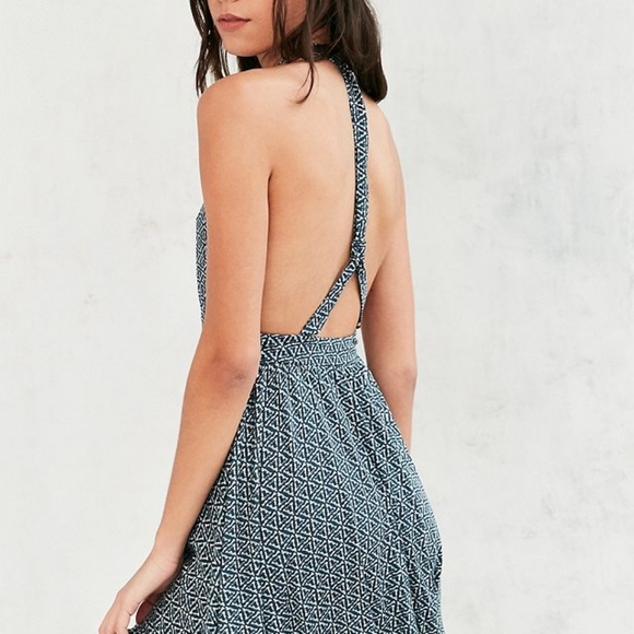 Urban Outfitters Keyhole Romper - Picture 4 of 4